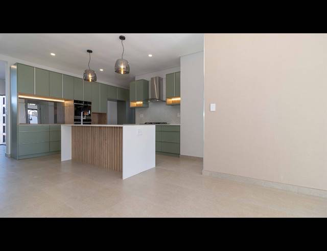 4 BEDROOM HOUSE FOR SALE IN SANDOWN